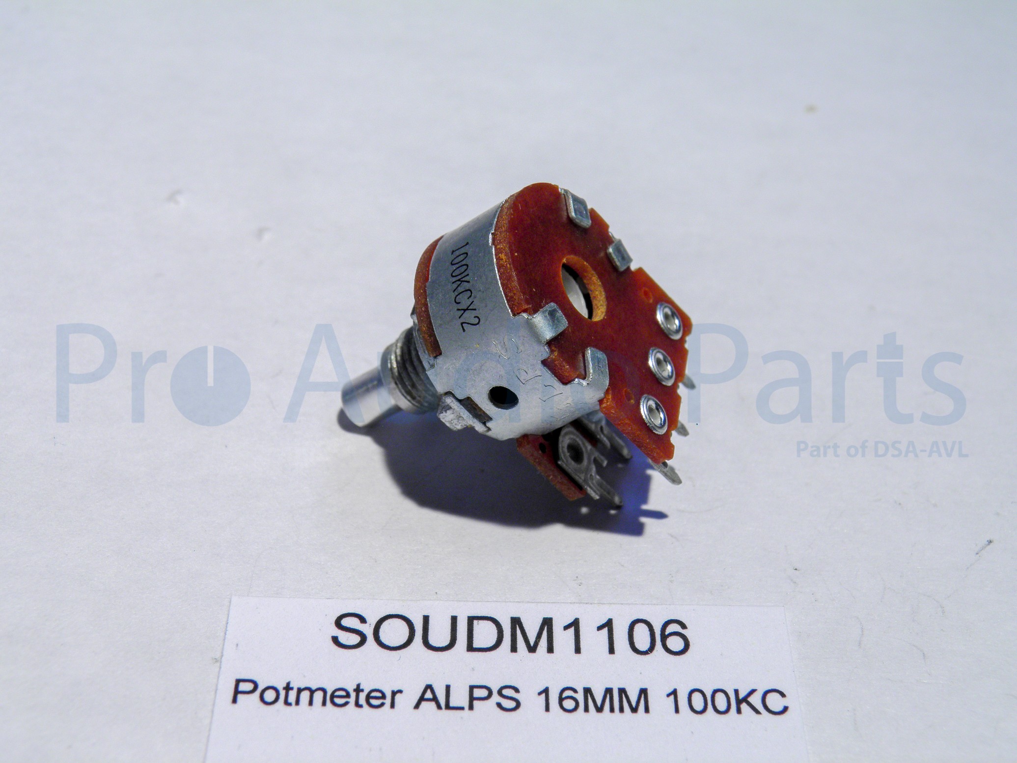DM1106 - Potmeter 100KCx2 16MM D-Shaft (S) - Image 2