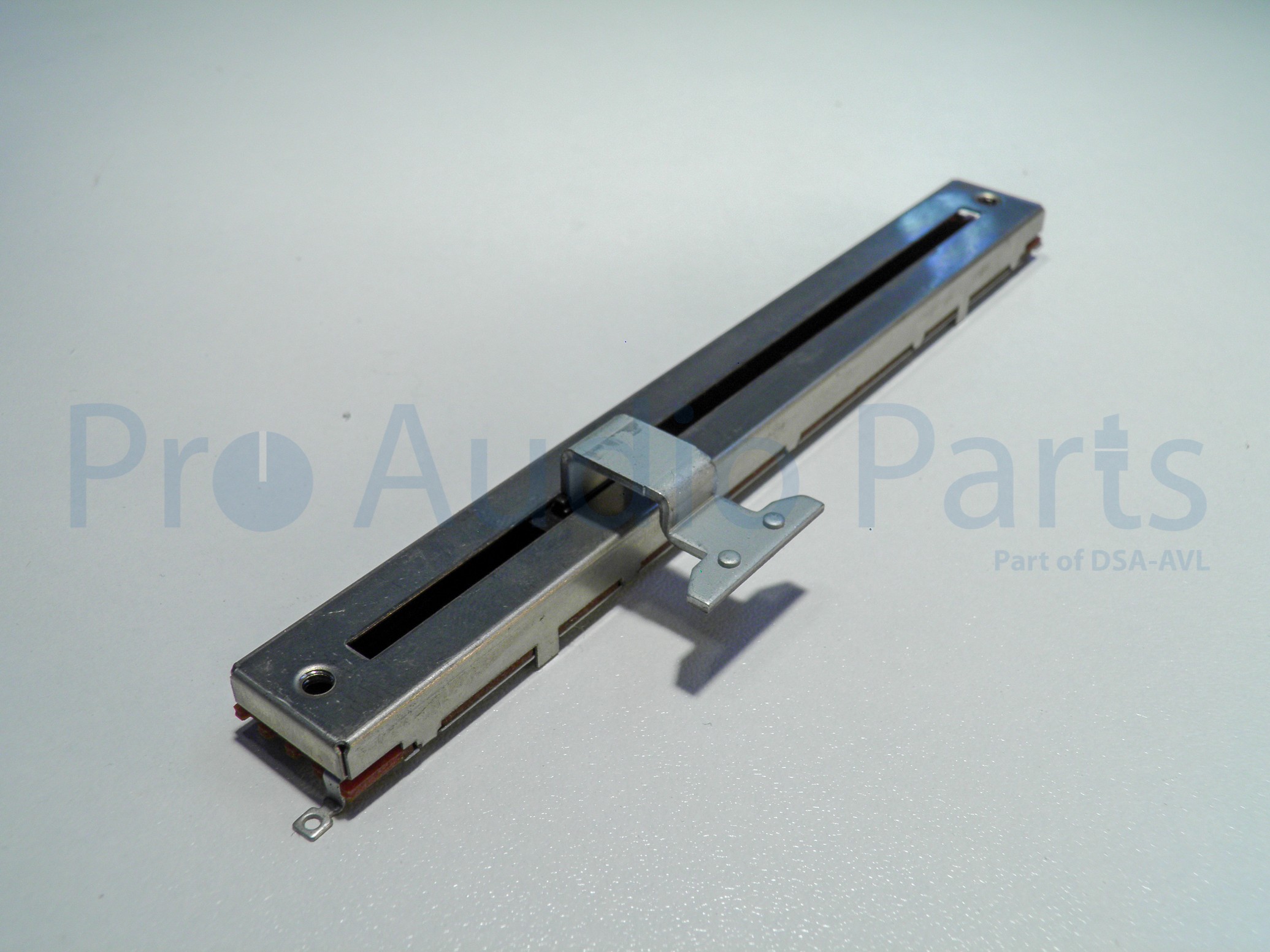 DD0428 - Fader 10KA 100MM Angled T-Shaft - Image 4