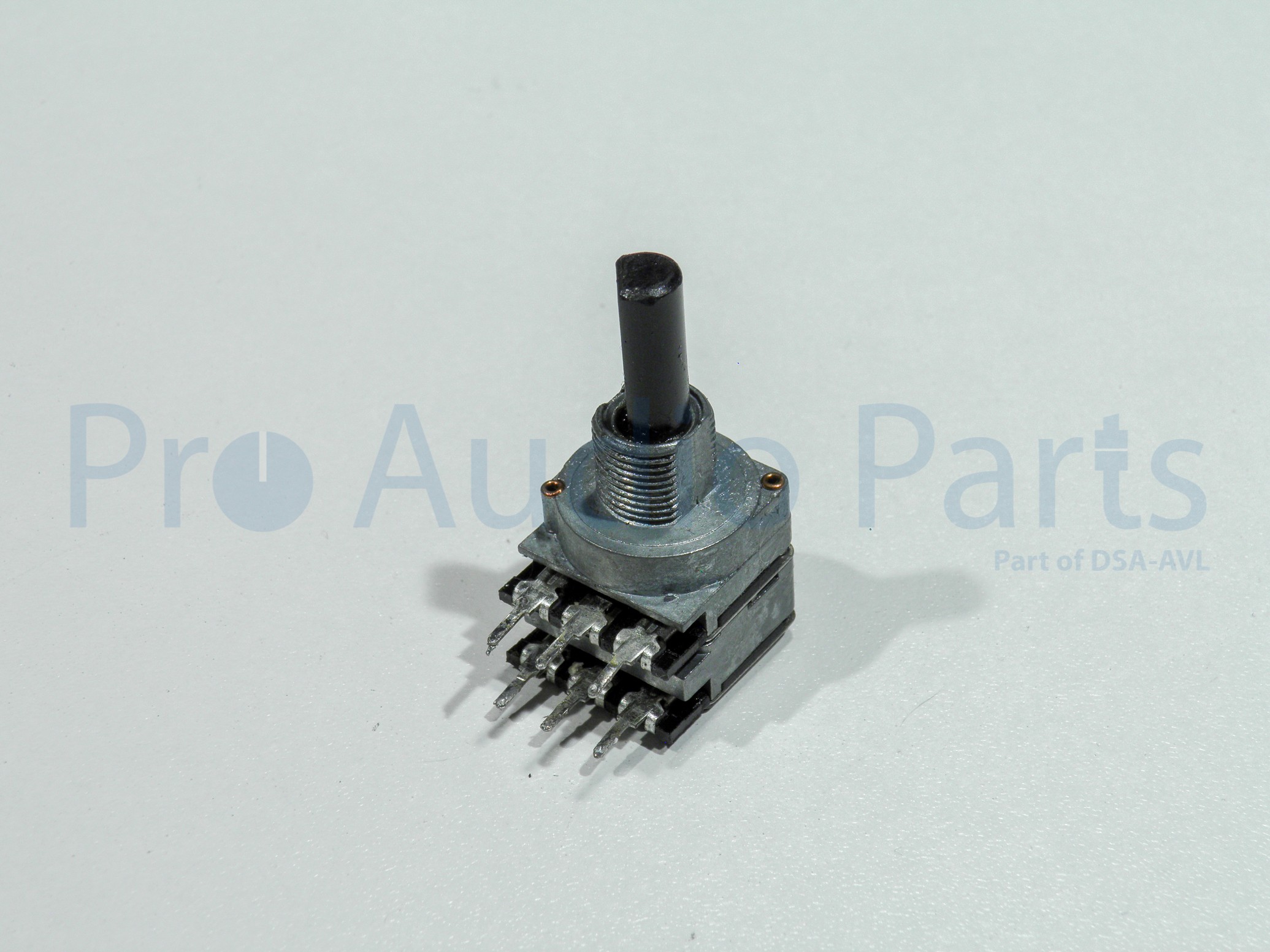 D&R10300207 - Potentiometer 22KBx2 12MM