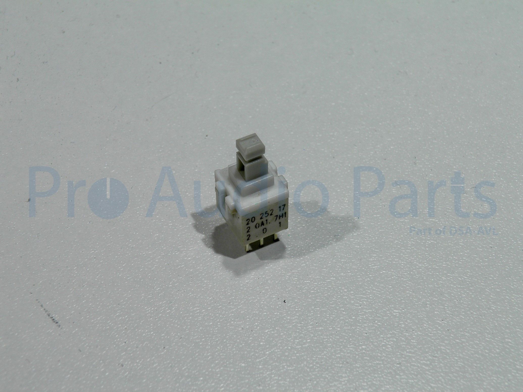 Dateq Switch momentary