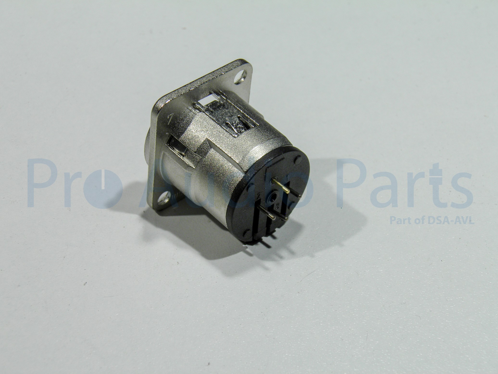 XLR Panel-Mount Male Receptacle 3 D Vertical/Mounting PCB Nickel 