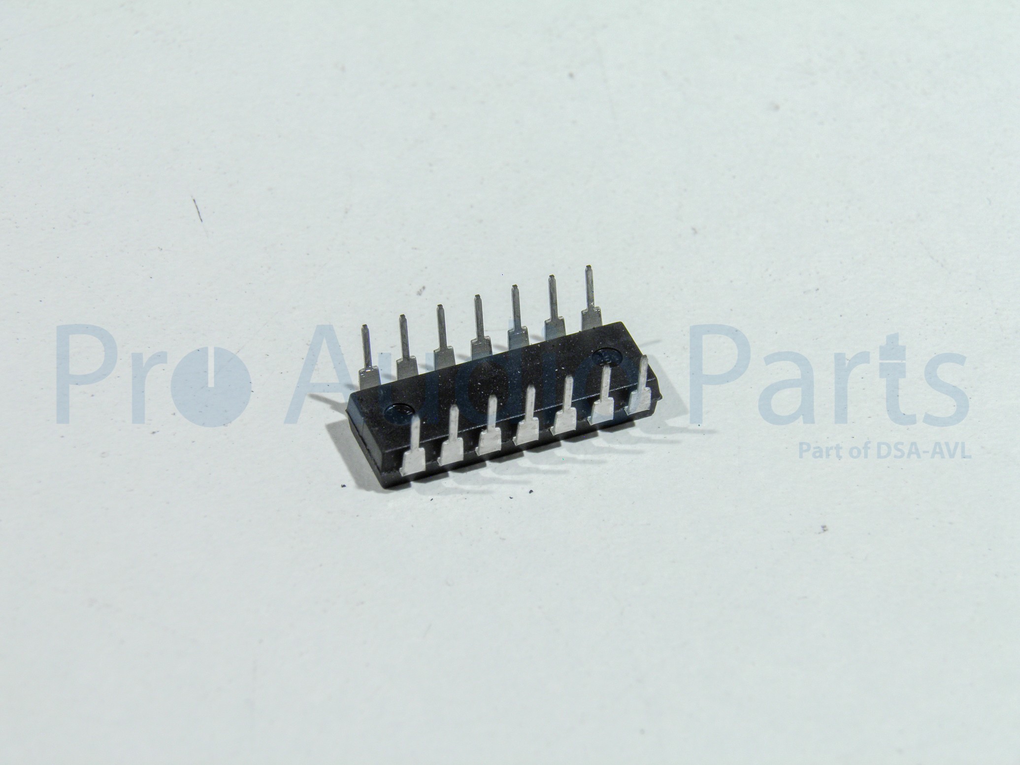 IC quad opamp MC34084 Crown part nummer C6900-2