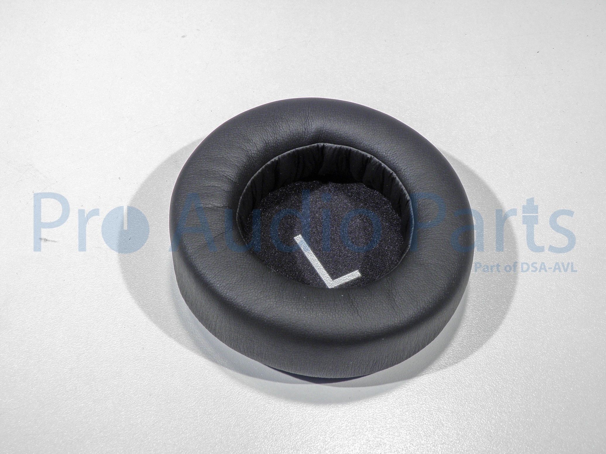 5050858 AKG K182 Cushion Left