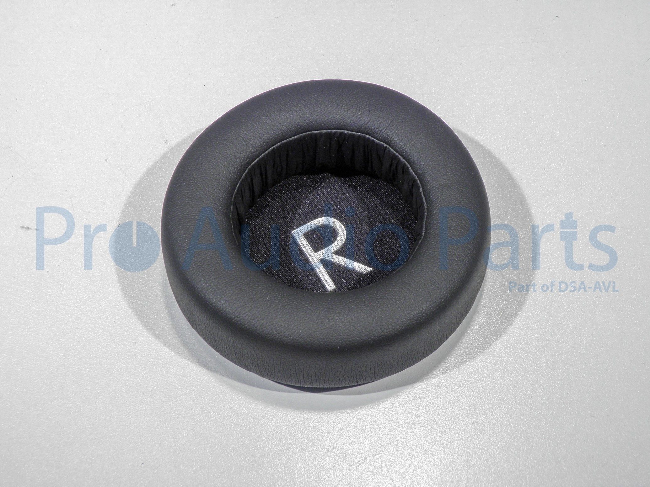 5050859 - AKG K182 Cushion Right
